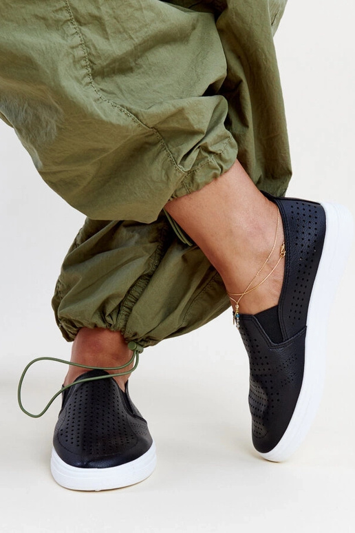 Schwarze durchbrochene...