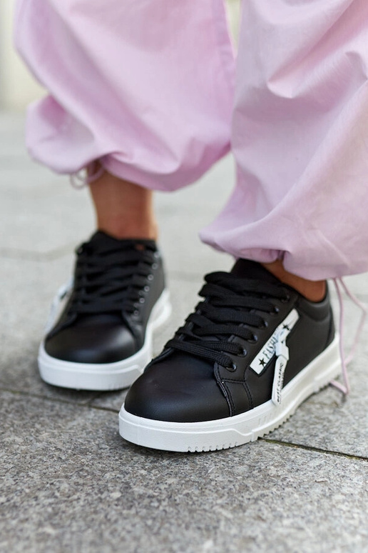 Schwarze Sneaker aus Ökoleder Brecht