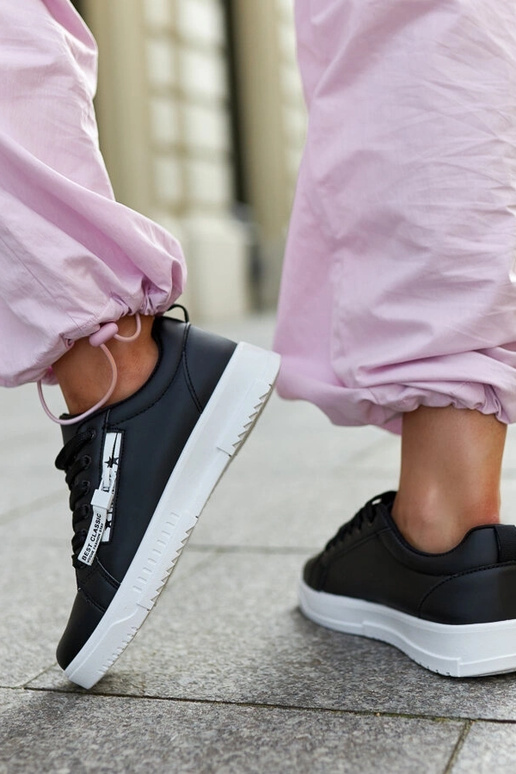 Schwarze Sneaker aus Ökoleder Brecht