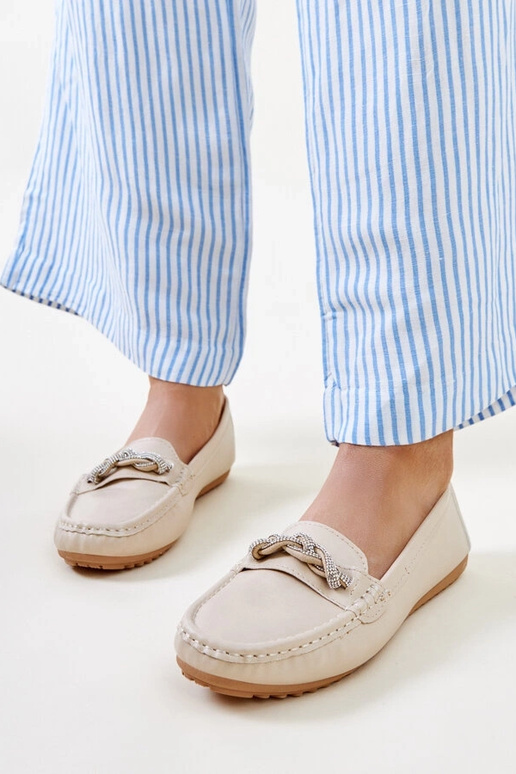 Beige Mokassins mit Zirkonen verziert... Beige Mokassins mit Zirkonen verziert...