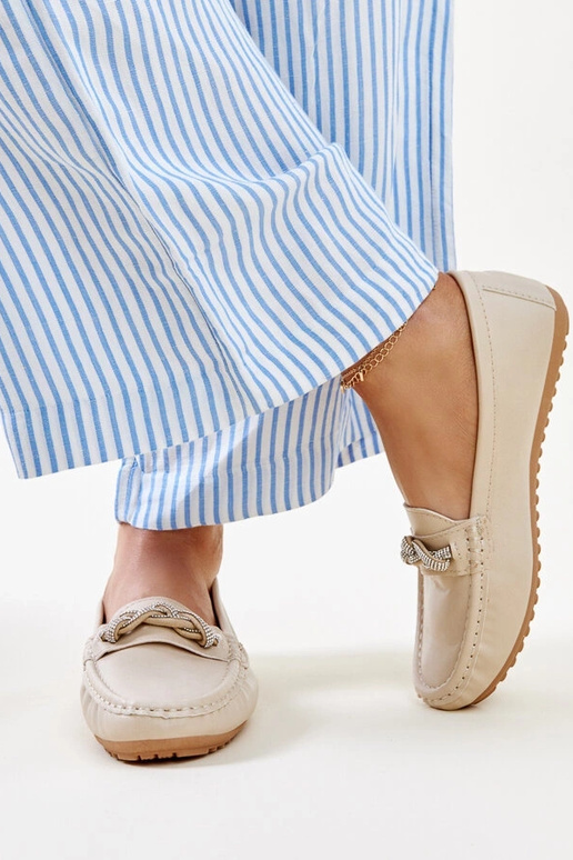 Beige Mokassins mit Zirkonen verziert... Beige Mokassins mit Zirkonen verziert...