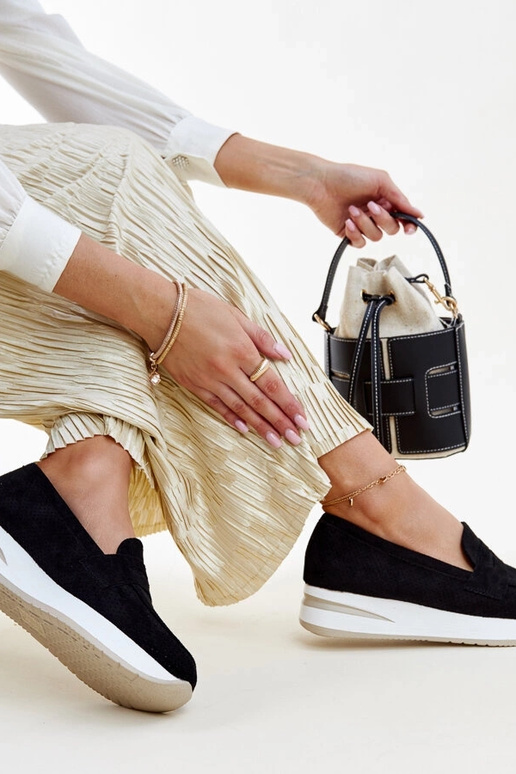 Schwarze perforierte Muna-Schuhe Schwarze perforierte Muna-Schuhe