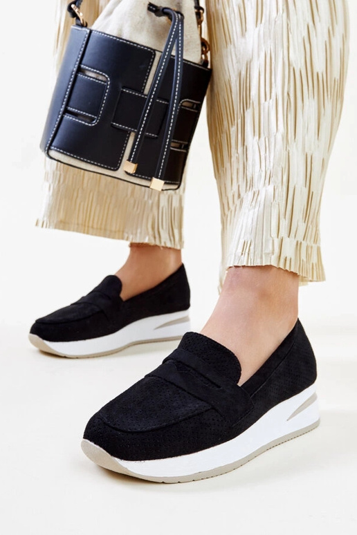 Schwarze perforierte Muna-Schuhe Schwarze perforierte Muna-Schuhe