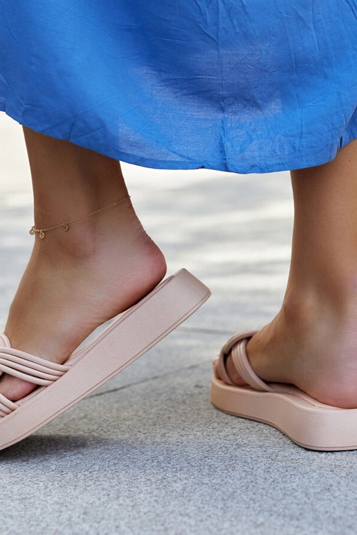 Beige Gummi-Flip-Flops Ferrei