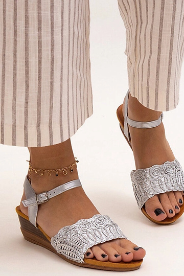 Bestickte Sandalen mit niedrigem Keilabsatz Maimoon 2