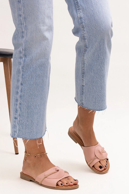 Kappen verziert mit einem Streifen...