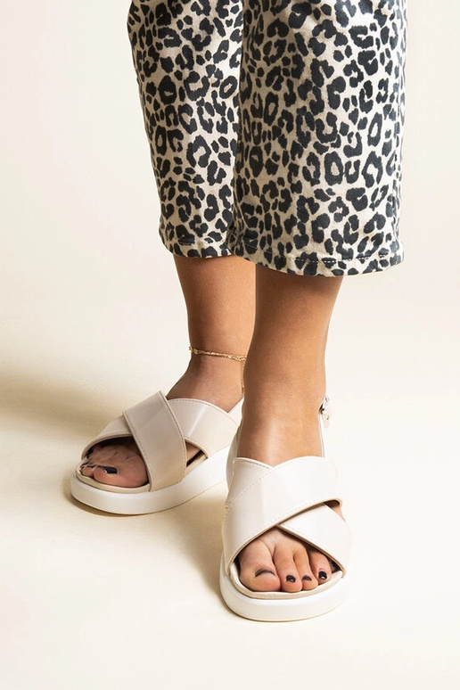 Beige Plateausandalen Burnet