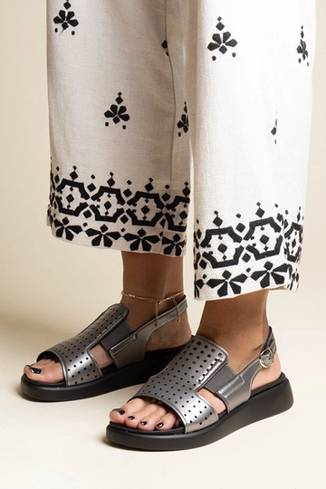 Graphitfarbene Sandalen mit...