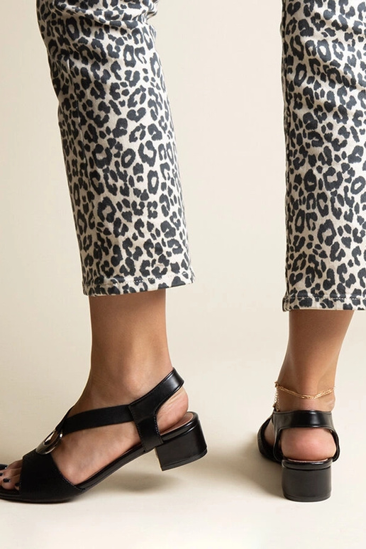 Schwarze Slip-On-Sandalen „Jorga“ mit... Schwarze Slip-On-Sandalen „Jorga“ mit...