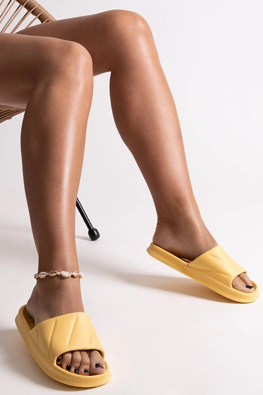 Gelbe Primula-Schaumstoff-Hausschuhe