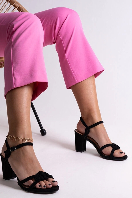 Schwarze Shama-Sandalen mit Blockabsatz Schwarze Shama-Sandalen mit Blockabsatz