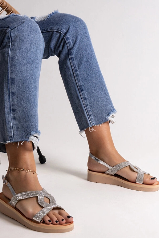 Silberne Plateausandalen mit Zirkonen... Silberne Plateausandalen mit Zirkonen...