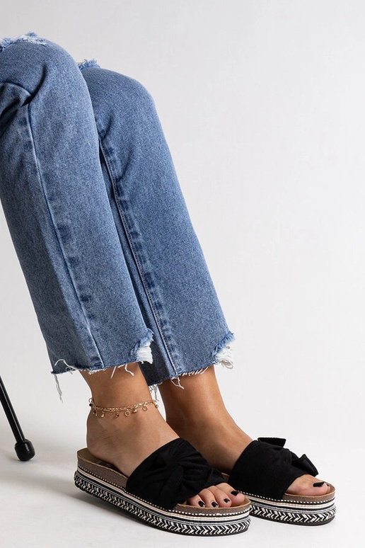 Massive schwarze Flip-Flops mit...