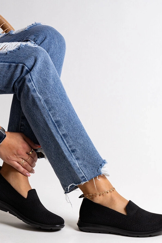 Schwarze Sneaker mit Schaumstoffsohle...