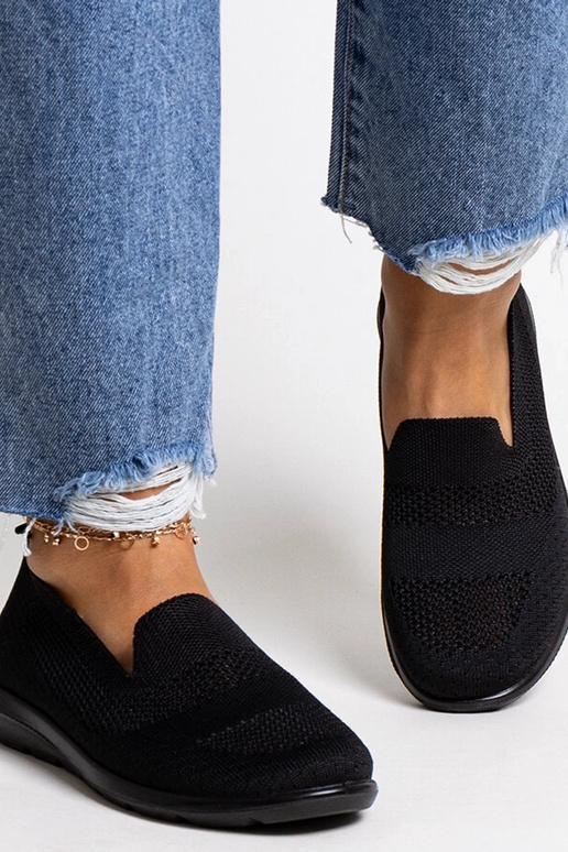 Schwarze Sneaker mit Schaumstoffsohle...