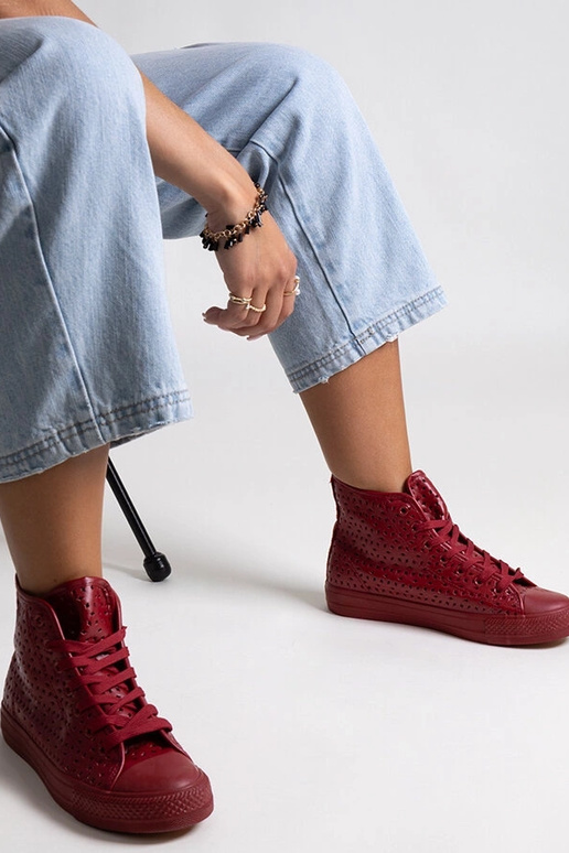 Rote High-Top-Sneakers mit Lochmuster...