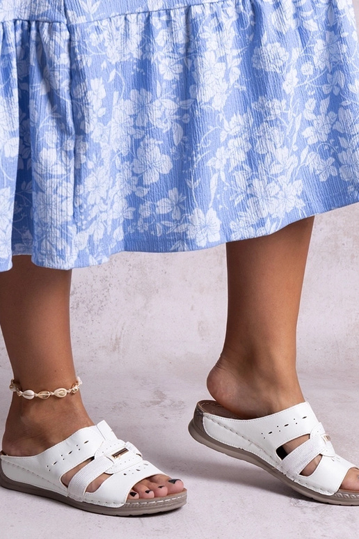 Karime klassische weiße Flip-Flops