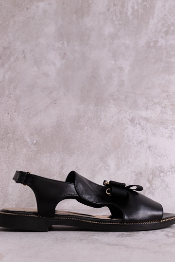 Schwarze Sandalen mit...