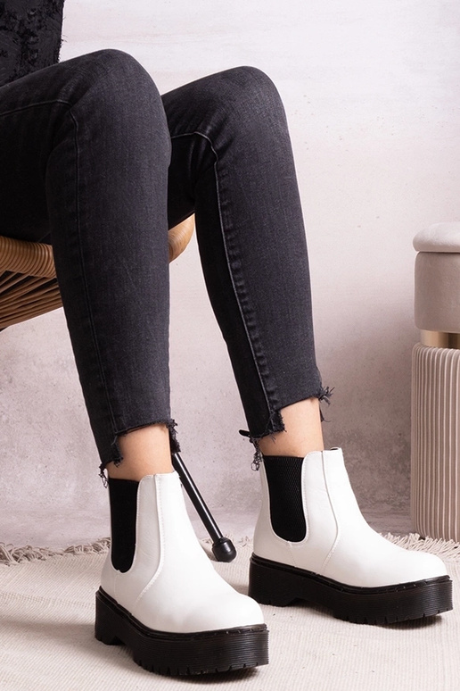 Weiße Plattformstiefeletten Lessaya