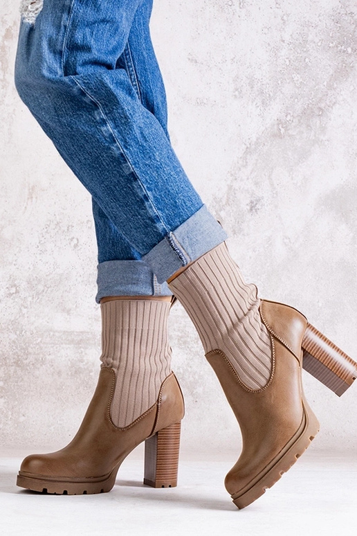 Dunkelbeige Stiefeletten mit...