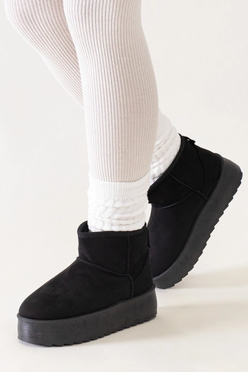 Schwarze legere Schneestiefel auf hoher Plattform Thaisa 2