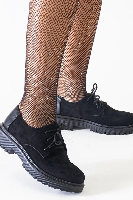 Schwarze Freizeitschuhe mit Schnürung...