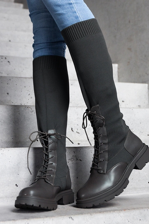 Grüne Schlupfstiefel mit elastischem... Grüne Schlupfstiefel mit elastischem...