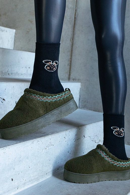 Grüne Low-Top-Plateau-Schneestiefel... Grüne Low-Top-Plateau-Schneestiefel...