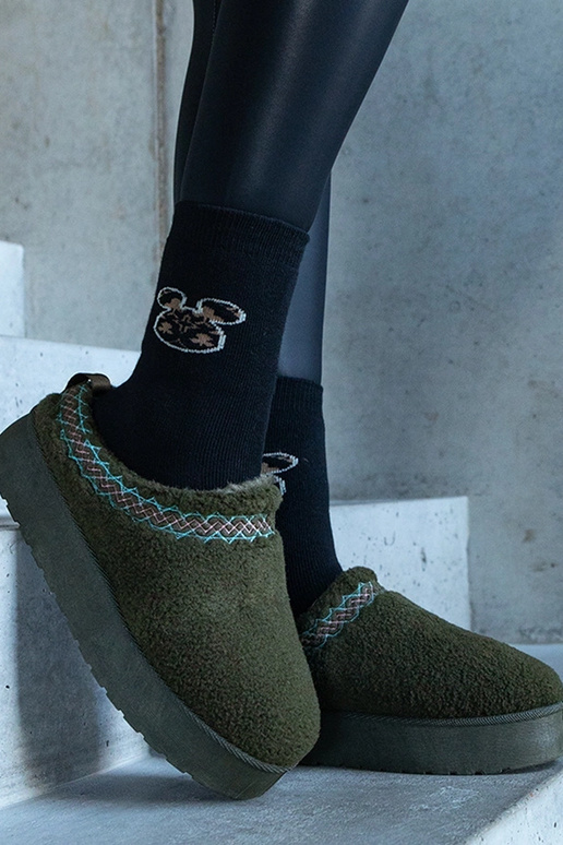 Grüne Low-Top-Plateau-Schneestiefel... Grüne Low-Top-Plateau-Schneestiefel...