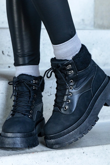Schwarze Wanderstiefel mit... 2