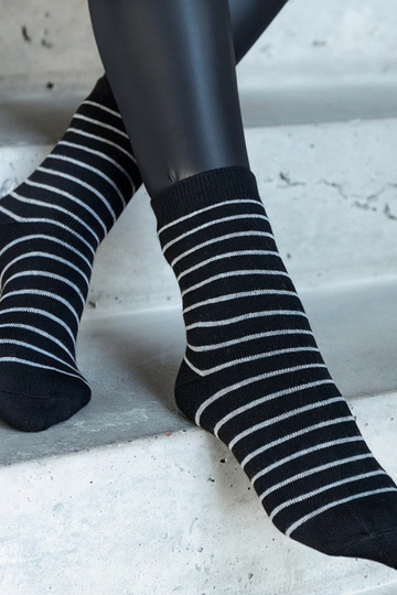 Schwarz-weiße warme Socken...