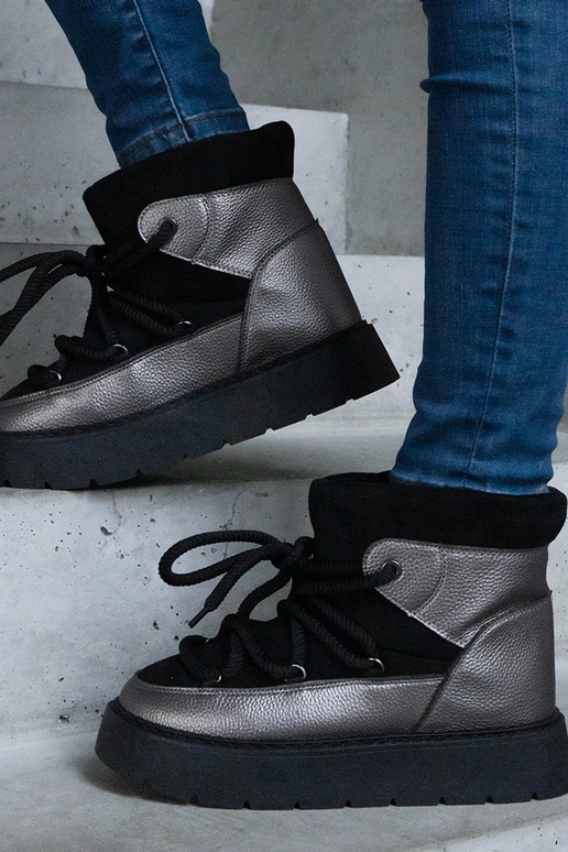 Schwarze pelzgefütterte... Schwarze pelzgefütterte...