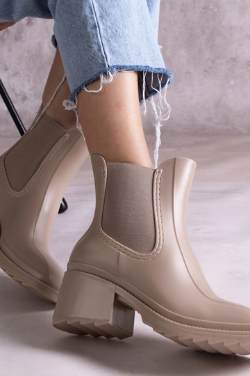 Beige Gummistiefel mit... 2