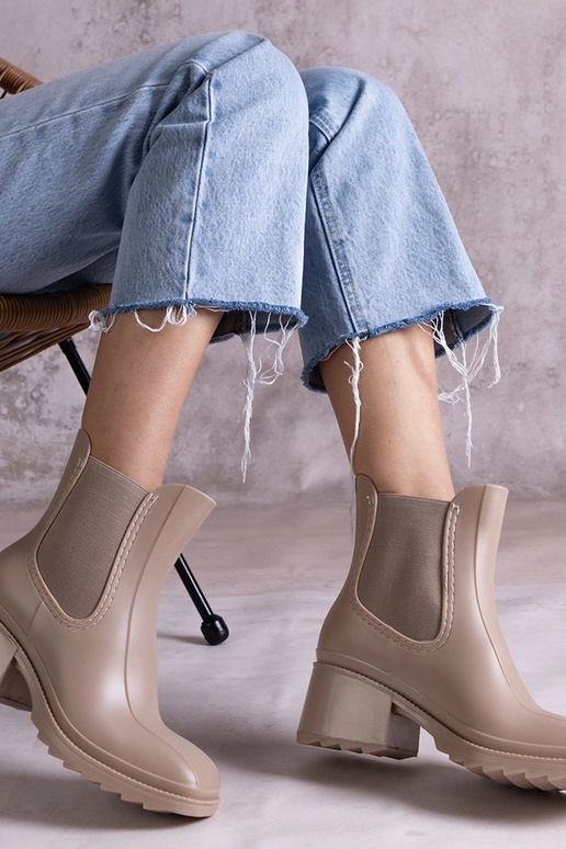 Beige Gummistiefel mit Absatz Surien Beige Gummistiefel mit Absatz Surien