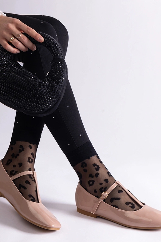 Beige Ballerinas aus Lackleder mit... Beige Ballerinas aus Lackleder mit...