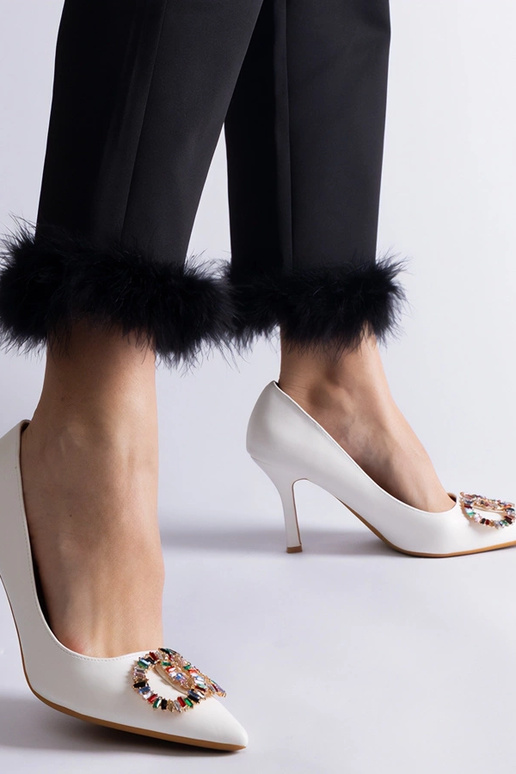 Weiße High Heels verziert mit bunten...