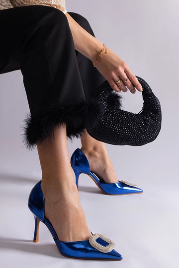 Blaue High Heels verziert...