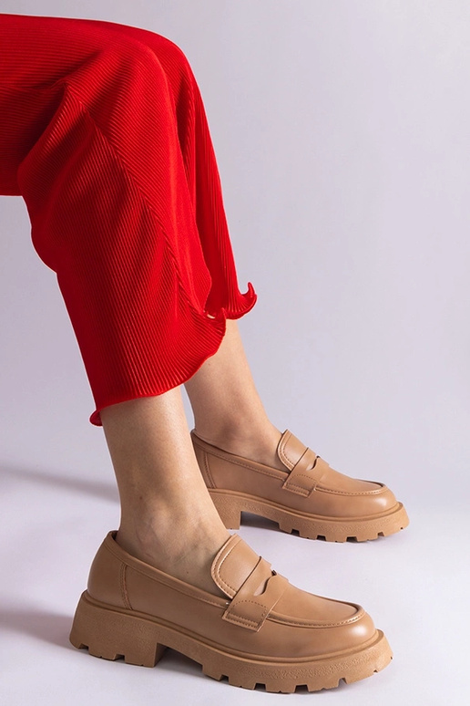 Dunkelbeige Damen-Mokassins aus... Dunkelbeige Damen-Mokassins aus...