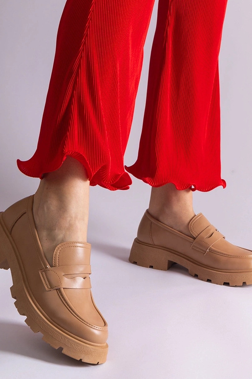 Dunkelbeige Damen-Mokassins aus... Dunkelbeige Damen-Mokassins aus...