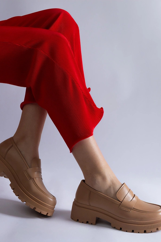 Dunkelbeige Mokassins aus Ökoleder... Dunkelbeige Mokassins aus Ökoleder...