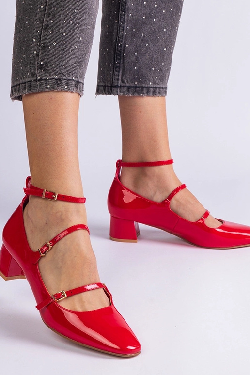 Rote Lackpumps mit Riemen Hermana Rote Lackpumps mit Riemen Hermana