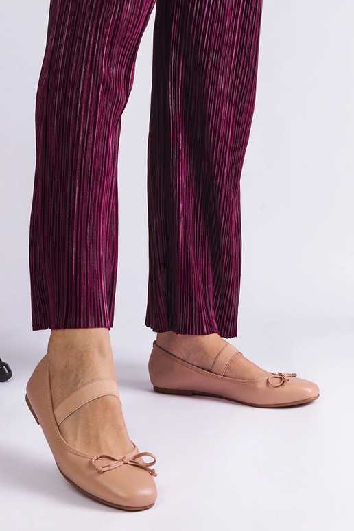 Beige Ballerinas mit Gummizug und...