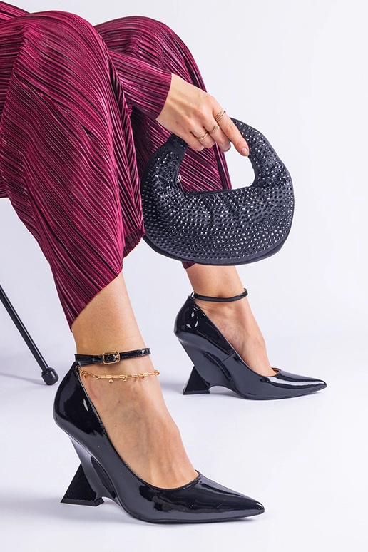 Schwarze lackierte Wedges Florianda