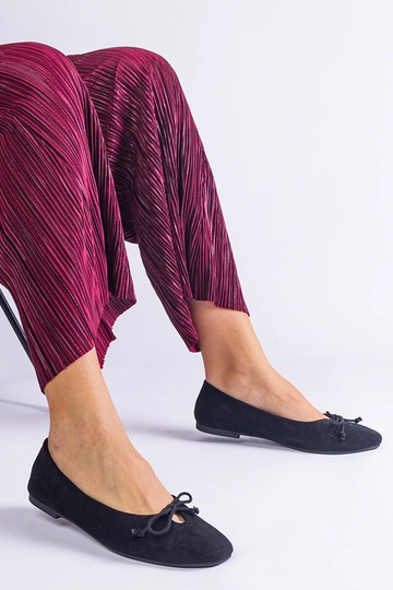 Schwarze Ballerinas mit...