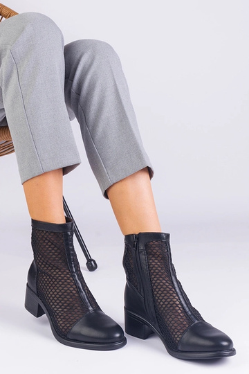 Schwarze Stiefeletten aus...