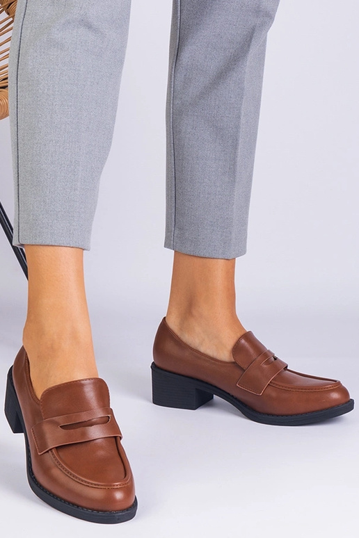 Braune Damenschuhe aus Ökoleder mit... Braune Damenschuhe aus Ökoleder mit...