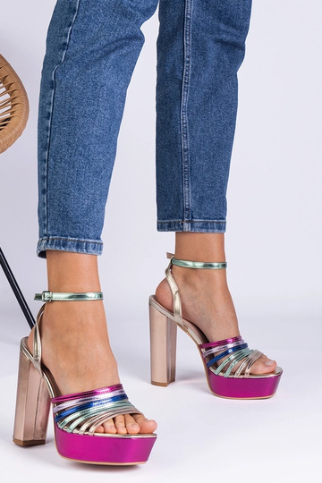 Mehrfarbige, klobige... 2