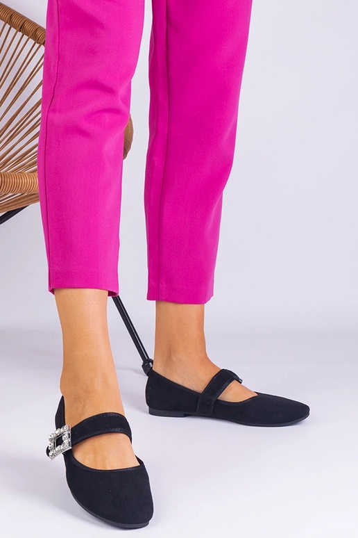 Schwarze Ballerinas verziert mit...