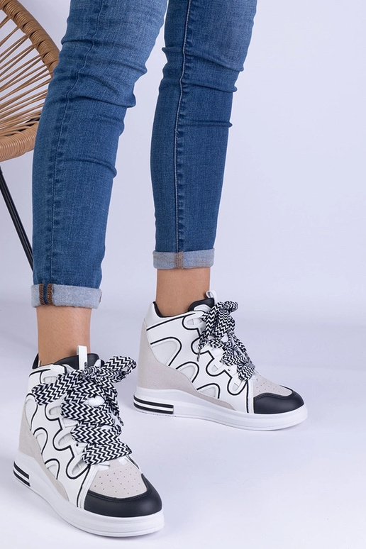 Weiße Damen-Sneaker mit dicken... Weiße Damen-Sneaker mit dicken...