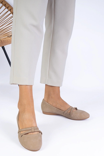 Beige Damenballerinas aus mattem Ökoleder Baronna 2